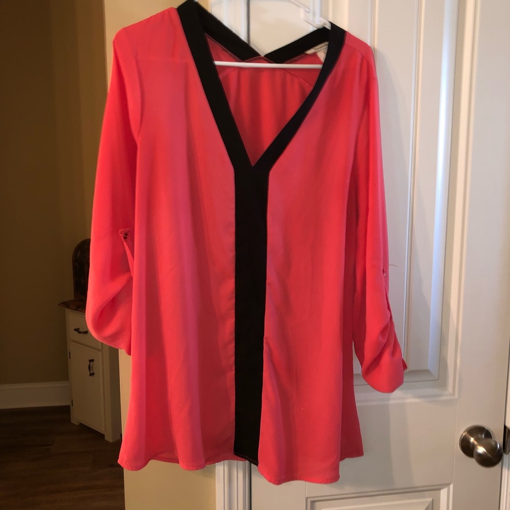 Buckle top